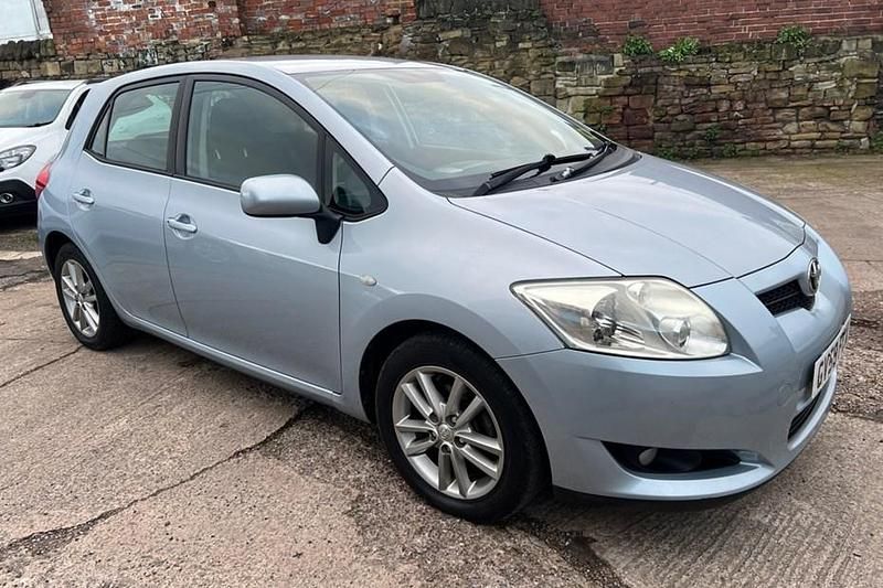 Used 2009 Toyota Auris | £2,995 (A bit pricey) - Image 1/1