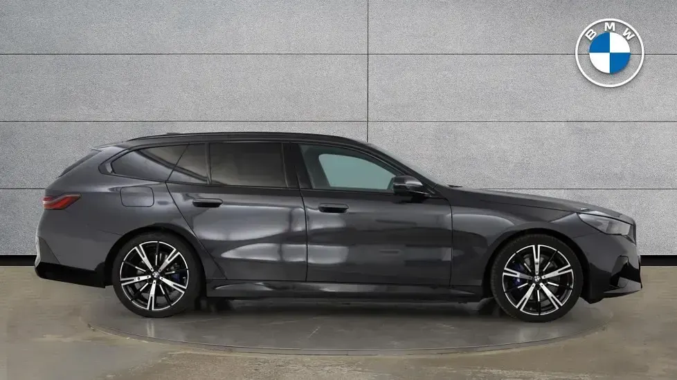 Used BMW 530e M Sport 295 HP (216 kW) 2026 Grey Estate