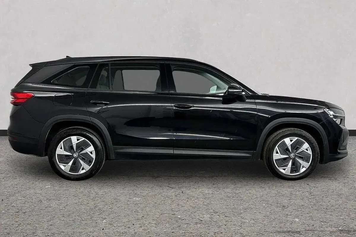 Used Skoda Kodiaq SE 150 HP (110 kW) 2024 Black magic pearl effect SUV