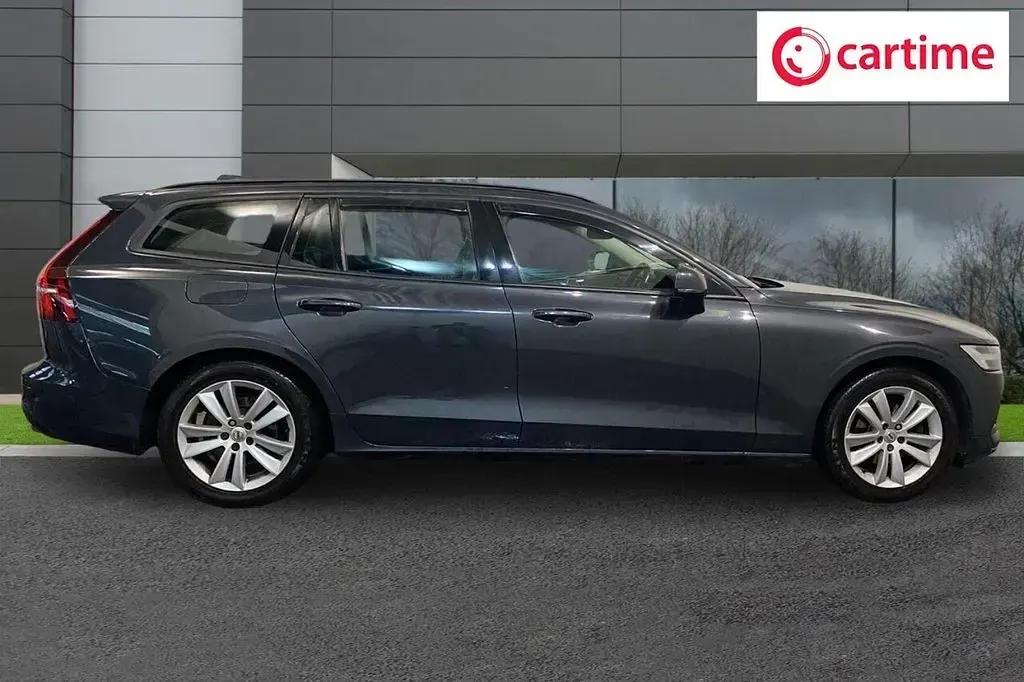 Used Volvo V60 Momentum 2018 Grey Estate