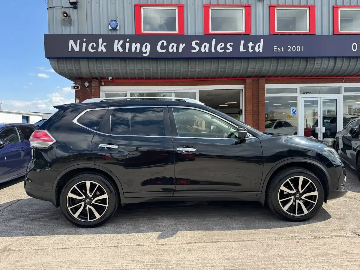 Used Nissan X-Trail N-Vision 130 HP (95 kW) 2017 Black SUV