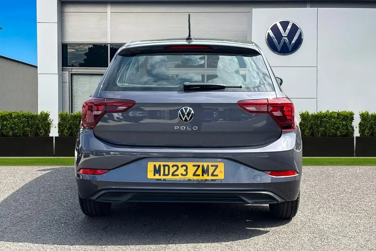 Used VW Polo Life 80 HP (58 kW) 2023 Grey Hatchback