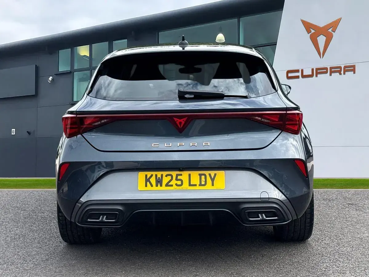 Used Cupra Leon 150 HP (110 kW) 2025 Grey Hatchback