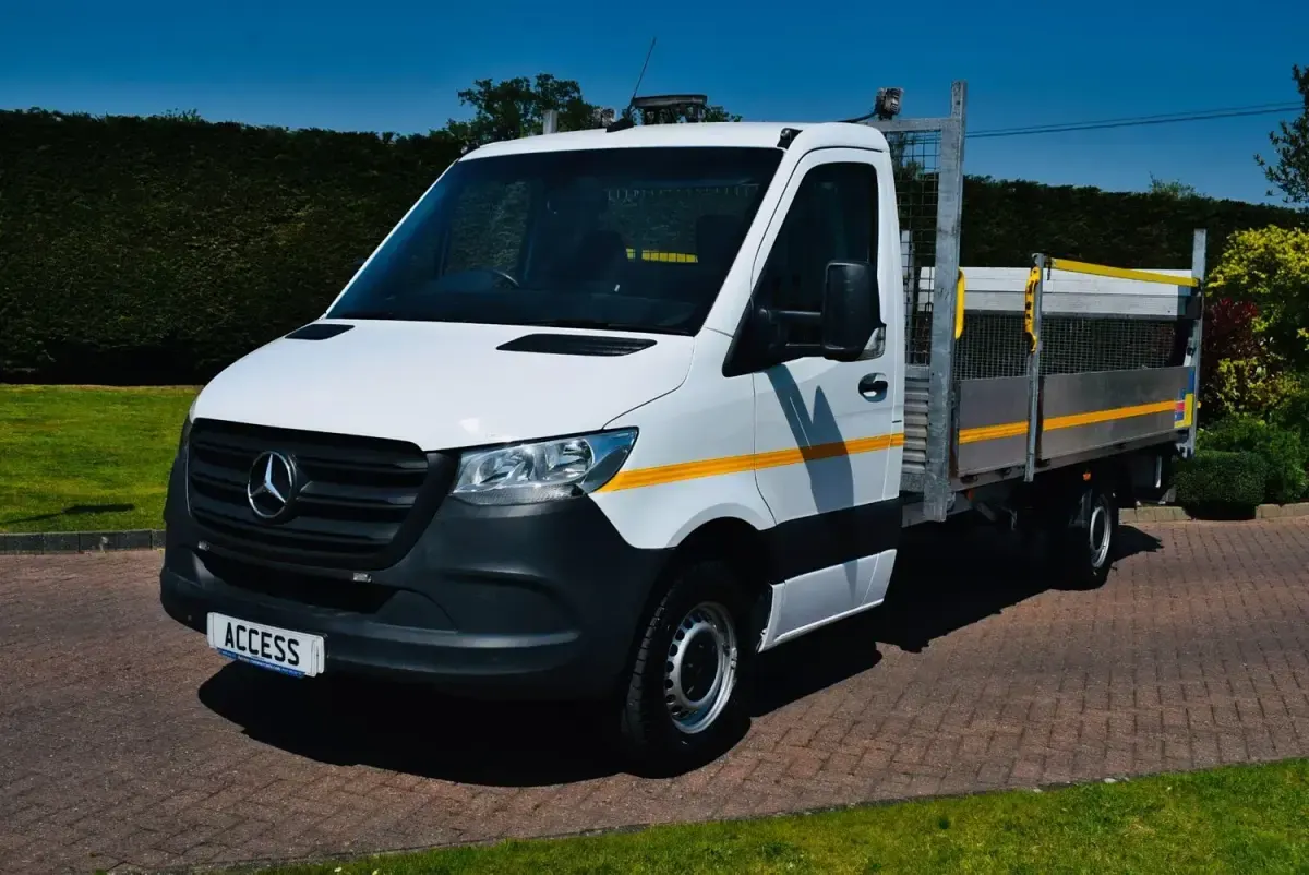 Begagnad Mercedes Sprinter Progressive 2023 Vit Van