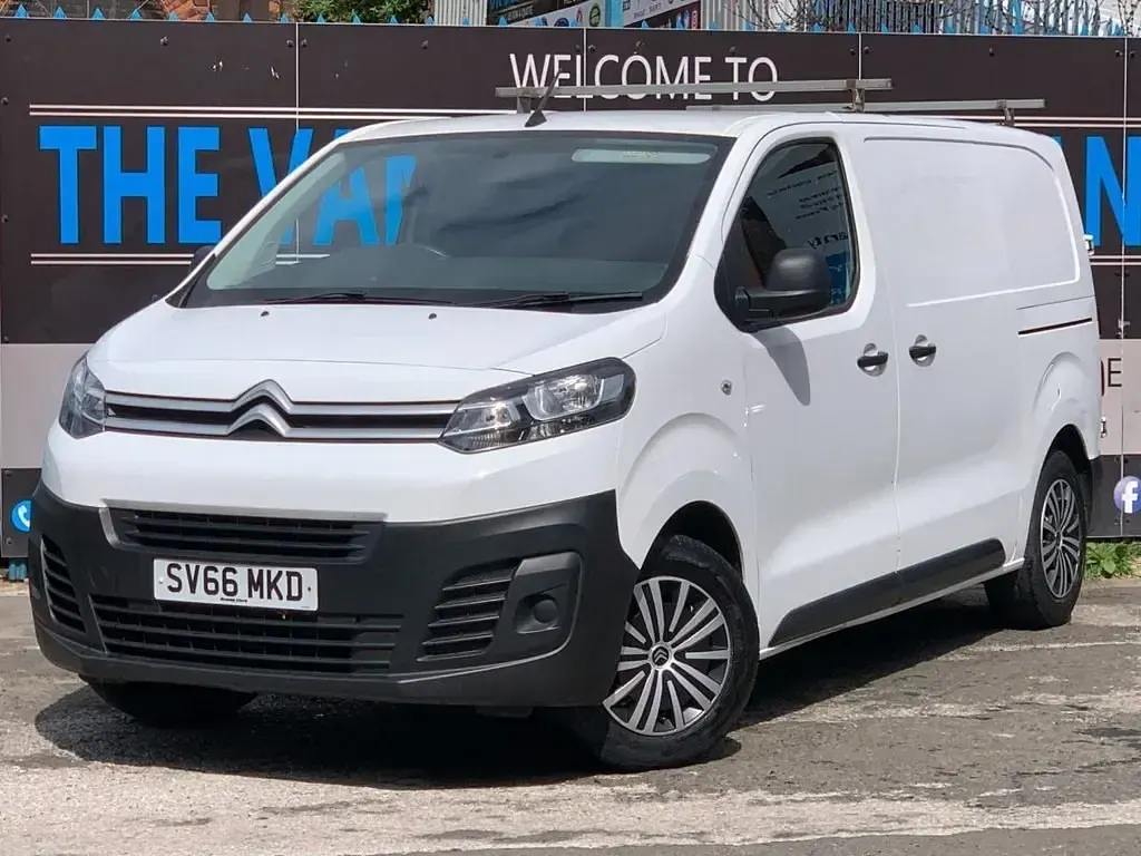 Begagnad Citroën Dispatch 94 HK (69 kW) 2016 Vit Minibuss