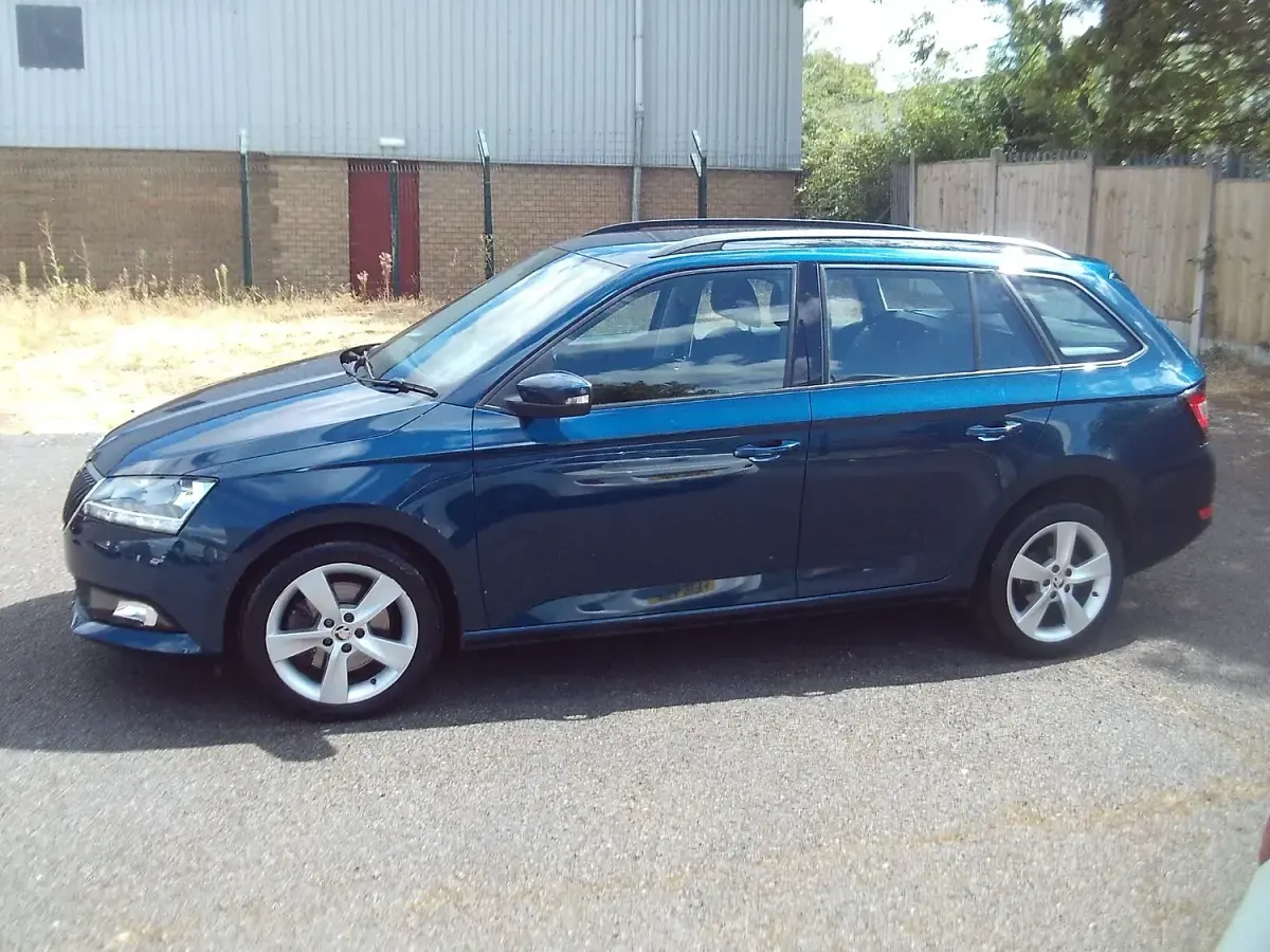 Used Skoda Fabia SE L 2020 Blue Hatchback