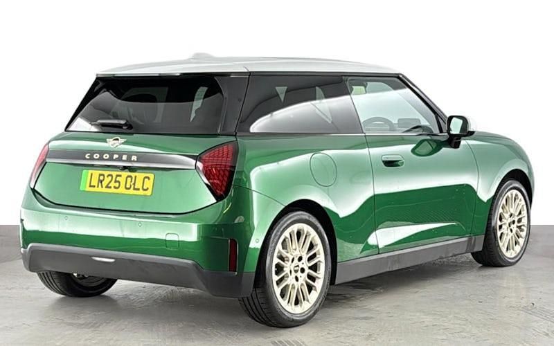Used Mini Cooper Exclusive 135 kW (184 HP) 2025 Green Hatchback