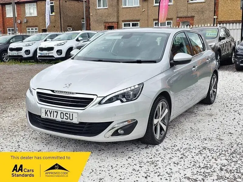 Begagnad Peugeot 308 Allure 130 HK (95 kW) 2017 Silver Halvkombi