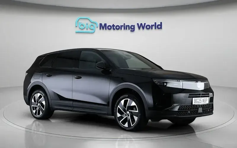 Used Vauxhall Grandland X Ultimate 136 HP (100 kW) 2025 Black SUV