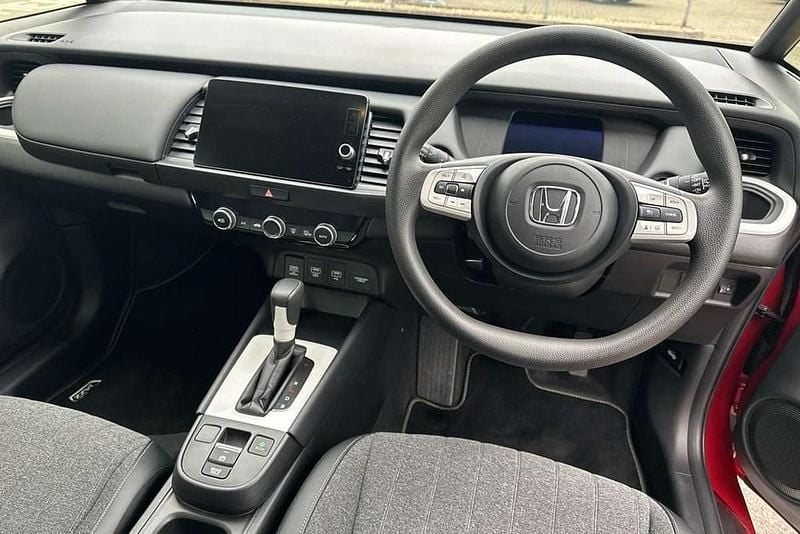 Used Honda Jazz Hybrid 109 HP (80 kW) 2023 Red Hatchback