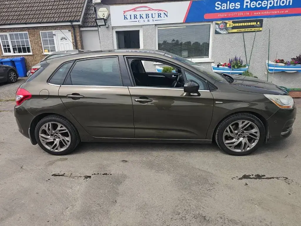 Used Citroën C4 Exclusive 150 HP (110 kW) 2012 Bronze Hatchback