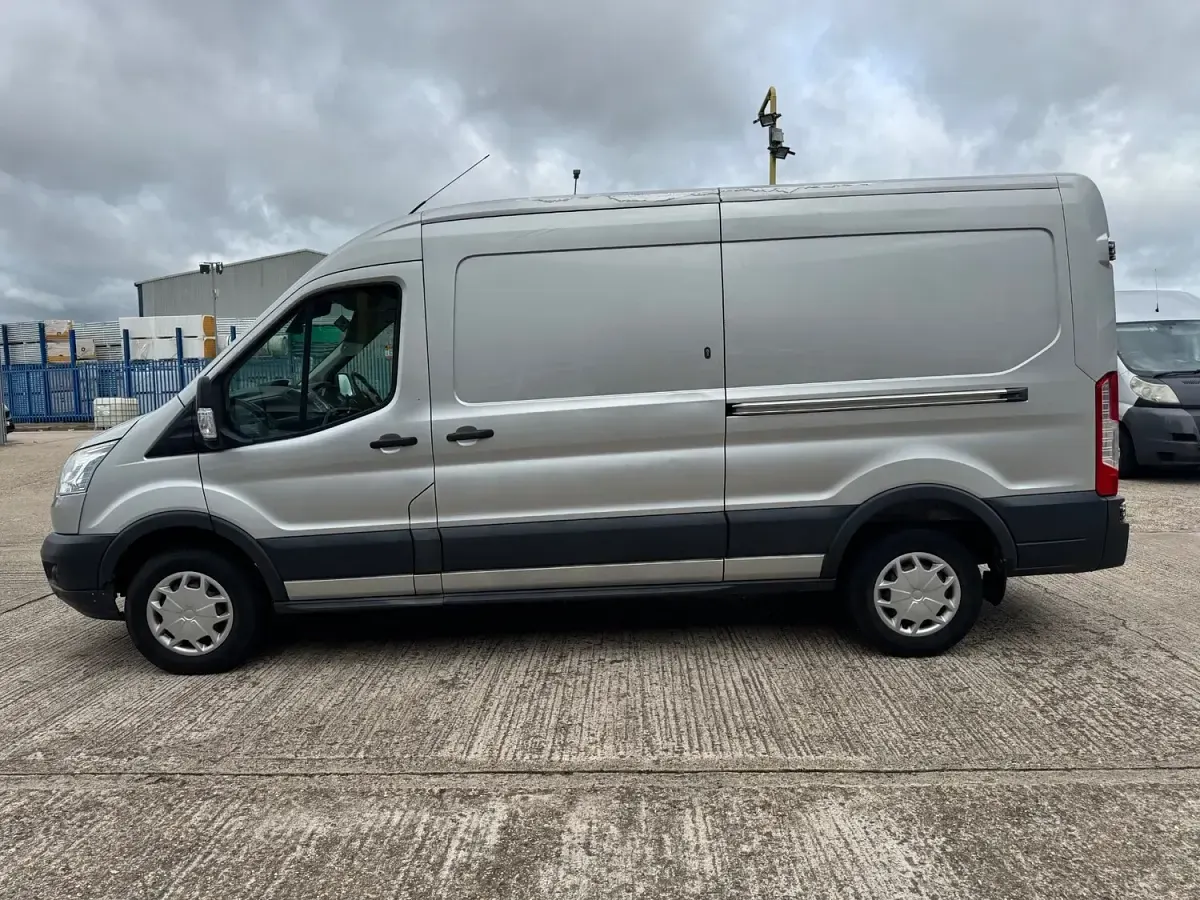 Used Ford Transit Trend 125 HP (91 kW) 2015 Silver Van