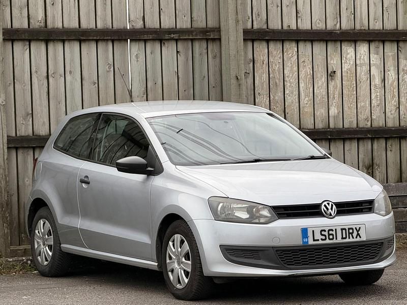Used VW Polo S 70 HP (51 kW) 2011 Silver Hatchback