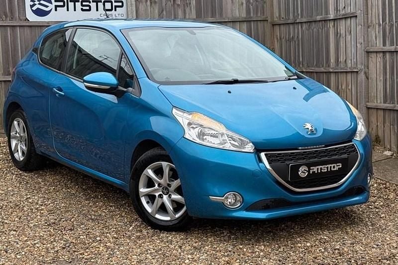 Used Peugeot 208 Active 82 HP (60 kW) 2013 Blue Hatchback