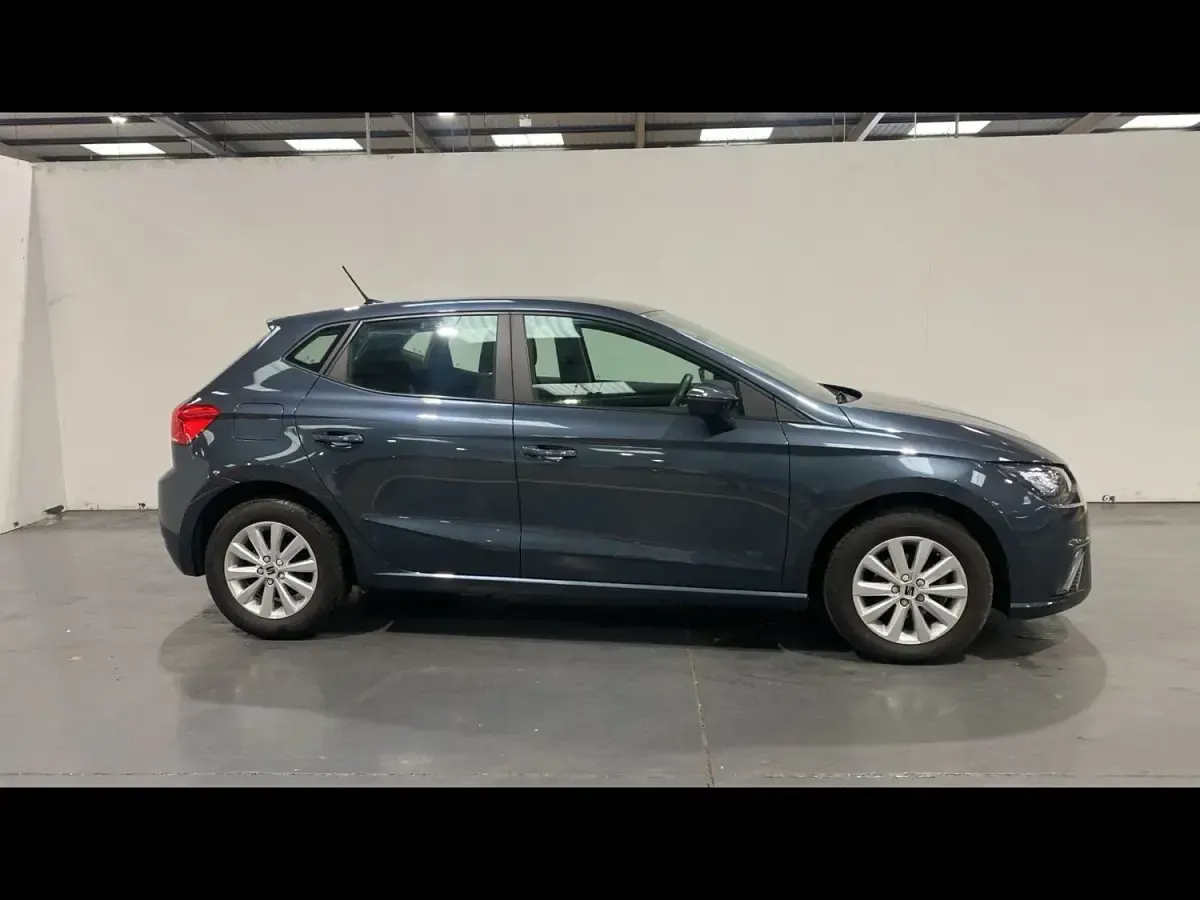 Usado Seat Ibiza SE 2024 Cinzento Citadino