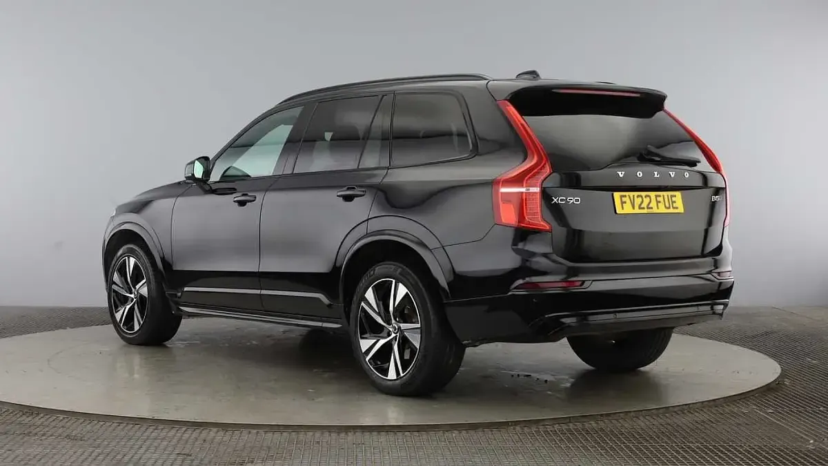 Used Volvo XC90 R-Design 235 HP (172 kW) 2022 Black SUV