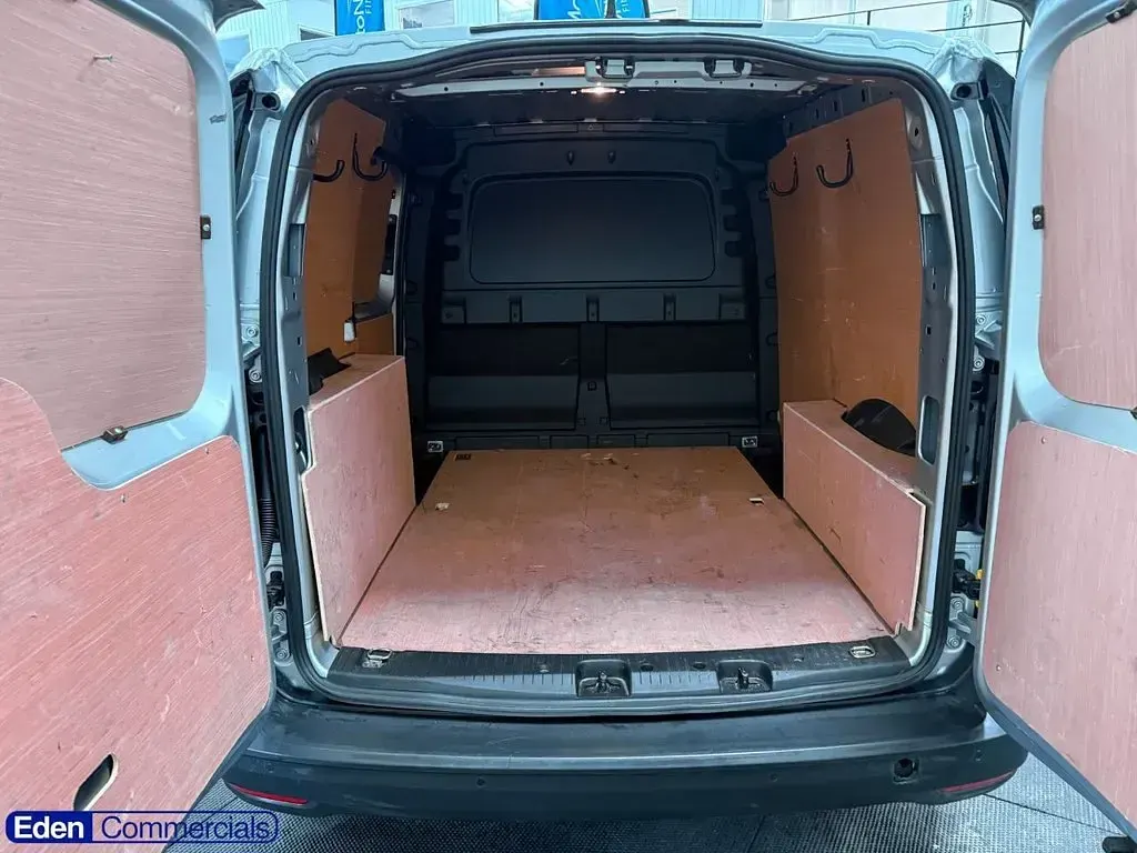 Used Ford Transit Connect Trend 102 HP (75 kW) 2025 Silver MPV