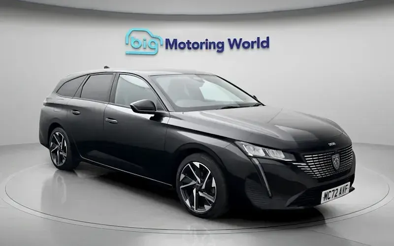 Used Peugeot 308 SW Allure Premium 131 HP (96 kW) 2023 Black Estate