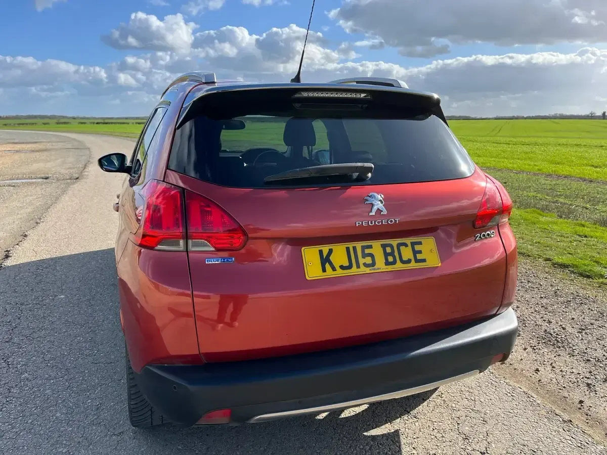 Used Peugeot 2008 101 HP (74 kW) 2015 Red SUV