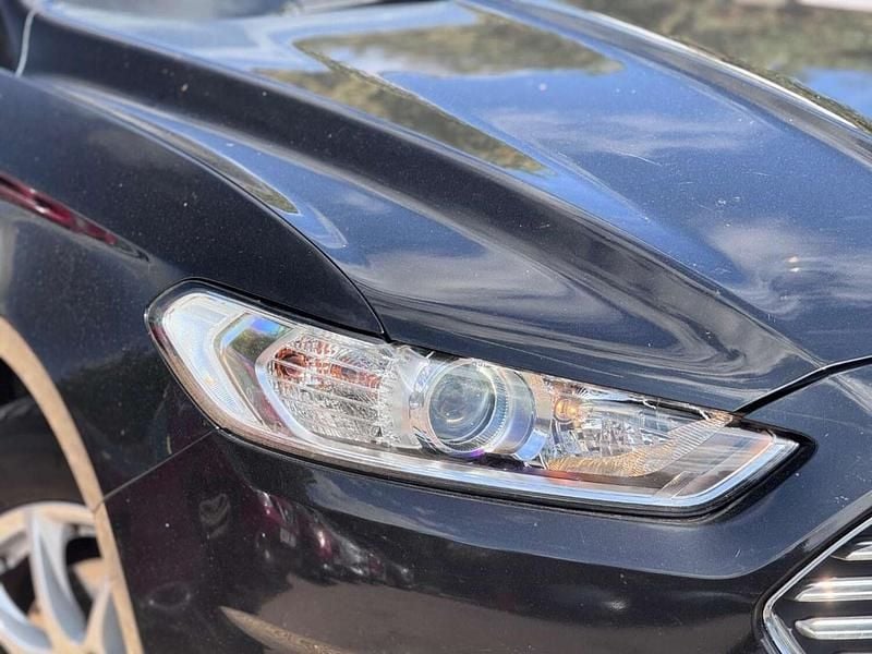 Used Ford Mondeo Zetec 120 HP (88 kW) 2015 Black Hatchback