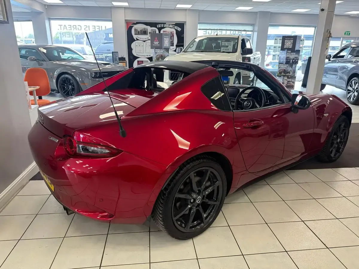 Used Mazda MX5 160 HP (117 kW) 2018 Red Cabriolet