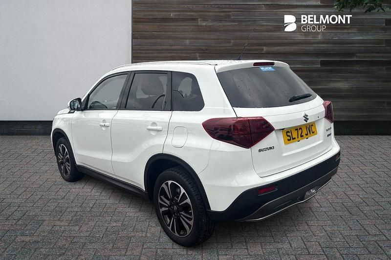 Used Suzuki Vitara SZ5 140 HP (102 kW) 2022 White Hatchback