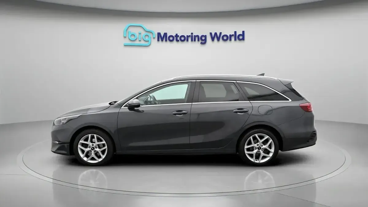 Used Kia Ceed 2023 Grey Hatchback