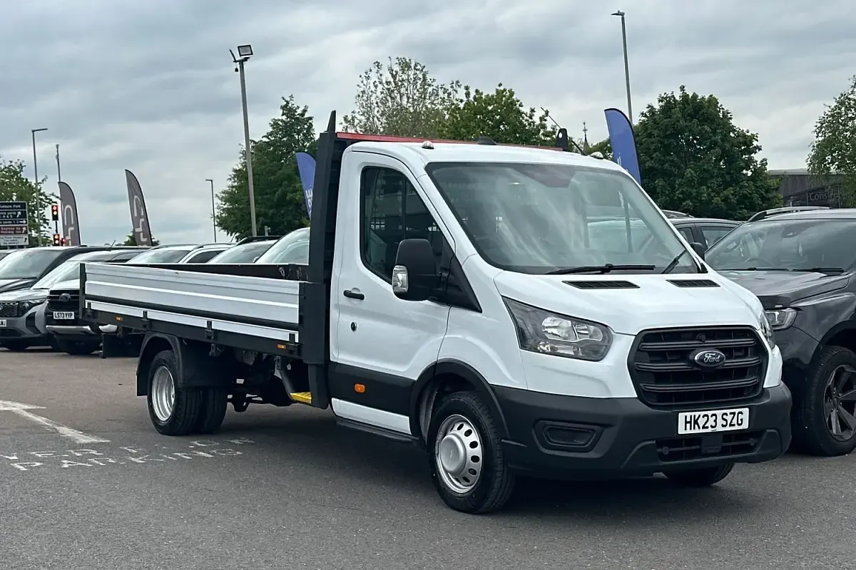 Begagnad Ford Transit 131 HK (96 kW) 2023 Cab