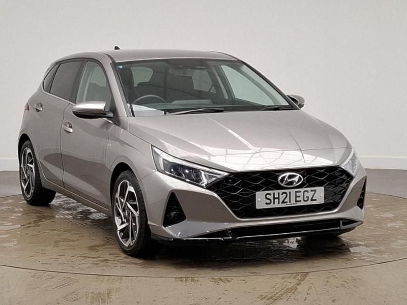 Used Hyundai i20 Premium 100 HP (73 kW) 2021 Bronze Hatchback
