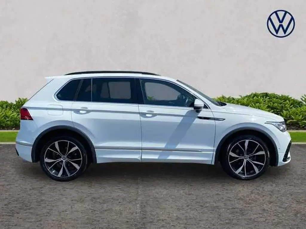 Used VW Tiguan R-line 150 HP (110 kW) 2023 White SUV