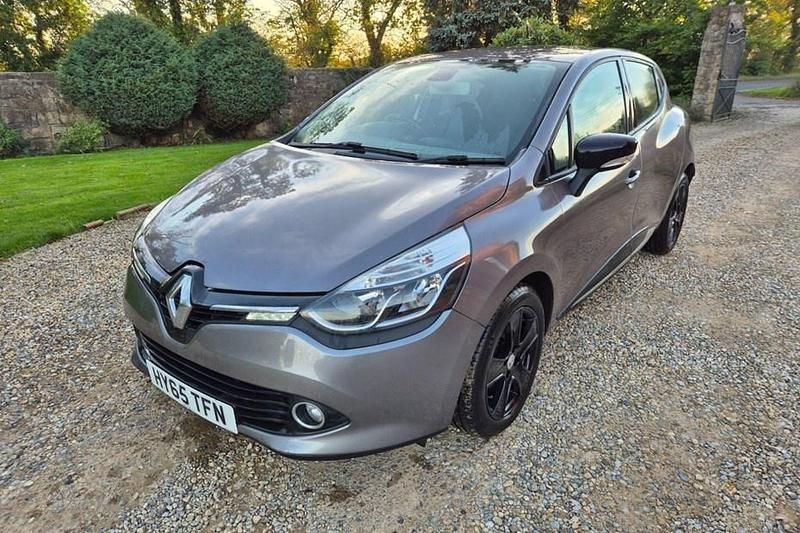 Grey Used 2015 Renault Clio IV Dynamique Hatchback | £4,495 (Fair price) - Image 1/1