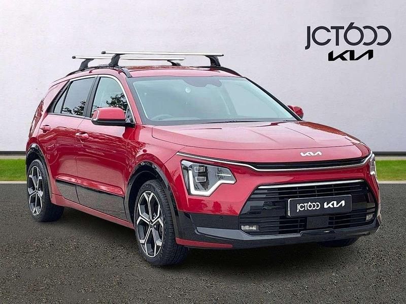 Red Used 2022 Kia Niro 3 SUV | £21,500 (A bit pricey) - Image 1/1