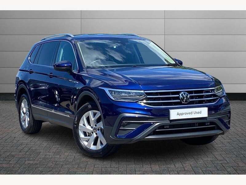 Blue Used 2024 VW Tiguan Allspace Life SUV | £29,595 (Good price) - Image 1/4