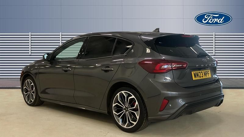 Used Ford Focus ST-Line X 155 HP (114 kW) 2023 Grey Hatchback