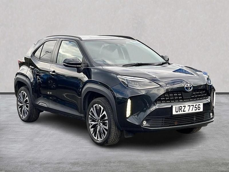 Black Used 2023 Toyota Yaris Hybrid Hatchback | £23,995 - Image 1/4