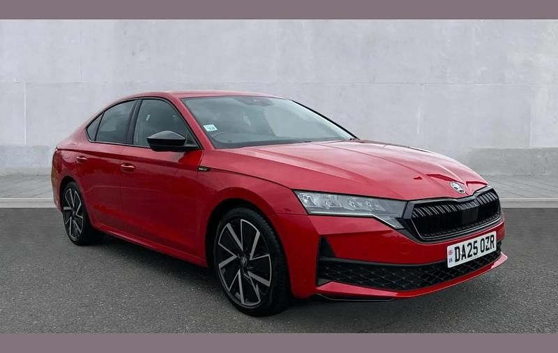 Used Skoda Octavia SportLine 147 HP (108 kW) 2025 Red Hatchback