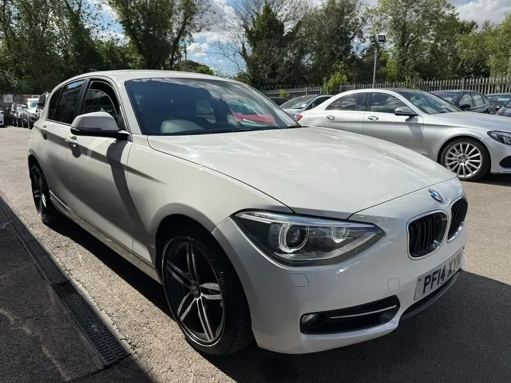 Used BMW 116 Sport Line 136 HP (100 kW) 2014 White Hatchback