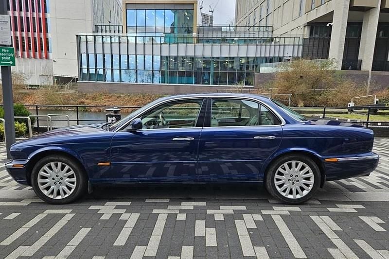 Used Jaguar XJ SE 400 HP (294 kW) 2003 Blue Sedan