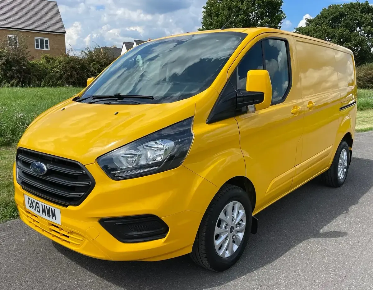 Used Ford Transit Custom 130 HP (95 kW) 2018 Yellow Van
