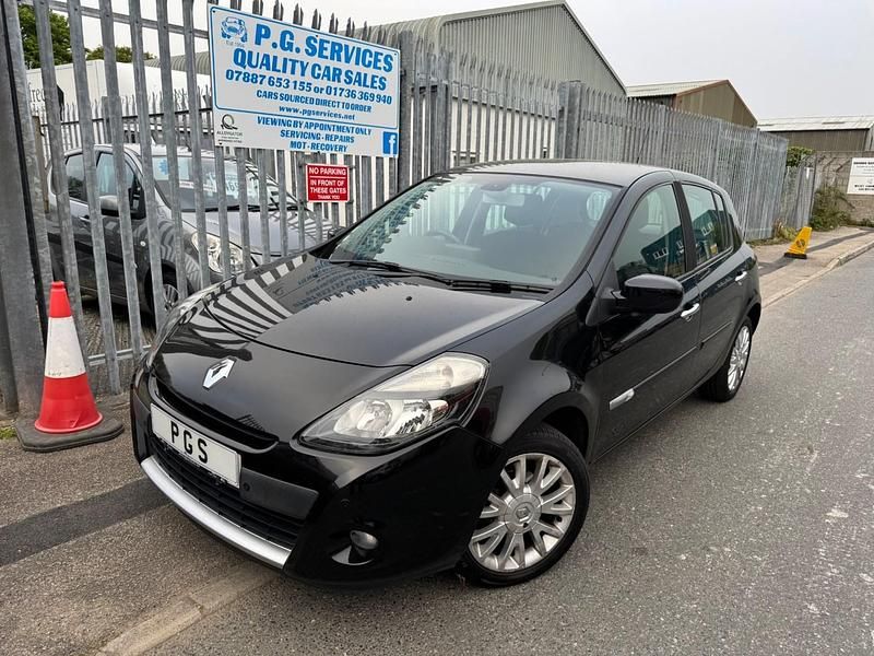 Black Used 2011 Renault Clio II Dynamique Hatchback | £3,999 (Expensive) - Image 1/4