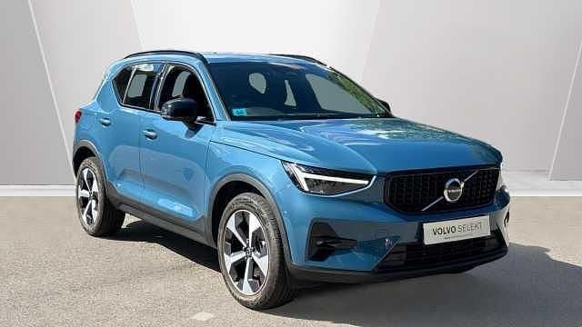 Used 2025 Volvo XC40 Plus SUV | £33,895 (Fair price) - Image 1/3