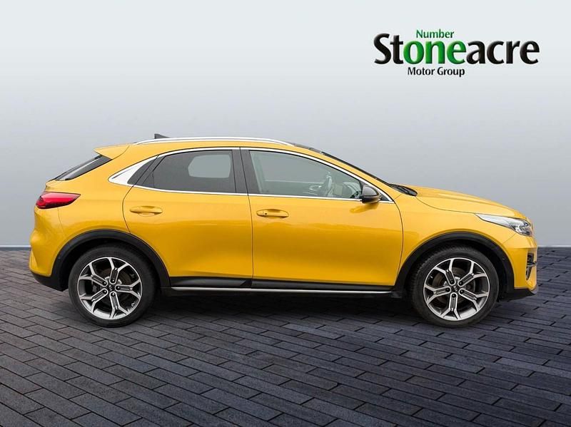 Used Kia XCeed First Edition 2020 Yellow SUV