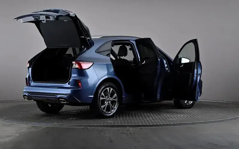 Used Ford Kuga ST-Line 150 HP (110 kW) 2023 Blue SUV