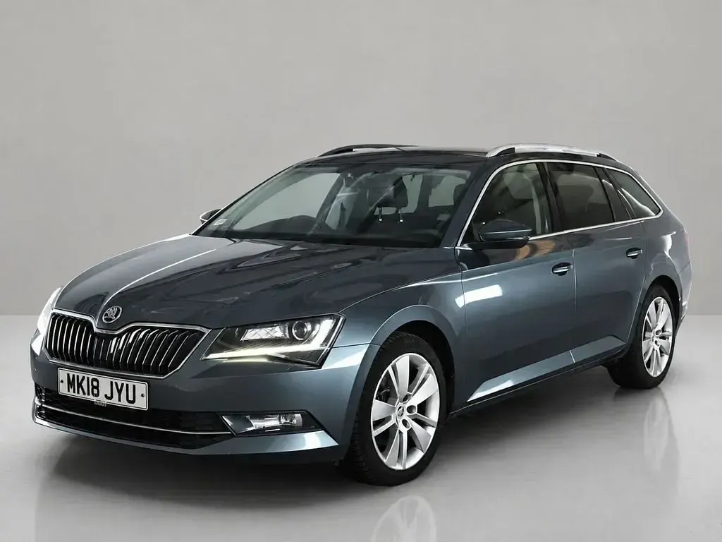 Used Skoda Superb SE L Executive 150 HP (110 kW) 2018 Grey Estate