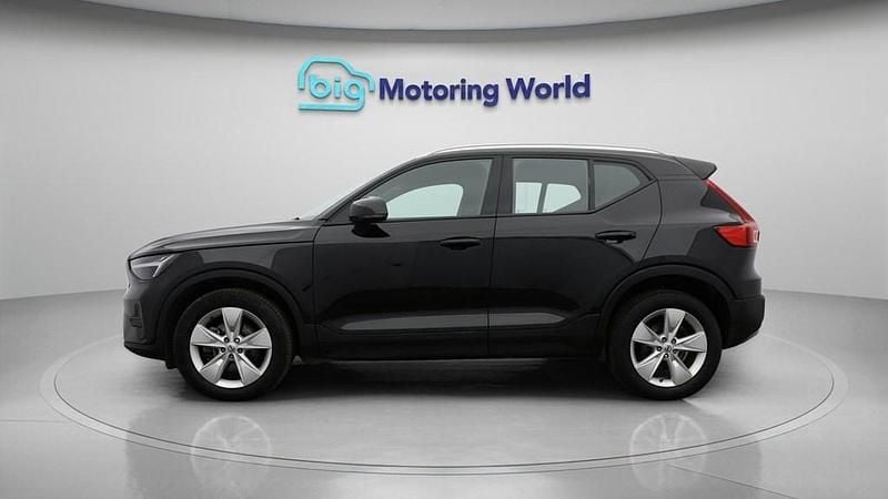 Used Volvo XC40 Core 163 HP (119 kW) 2022 Black SUV