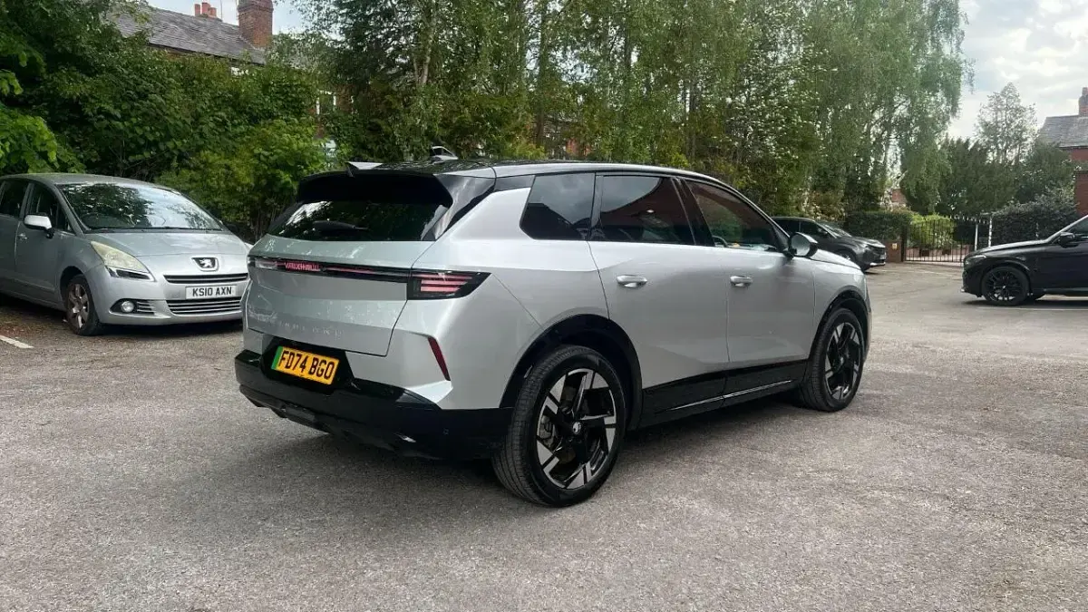 Second-hand Vauxhall Grandland Ultimate 154 kW (210 CP) 2024 Gri SUV