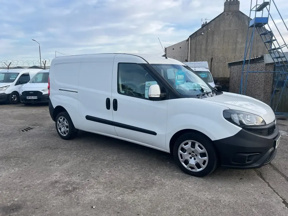 Used Fiat Doblò 2021 White MPV