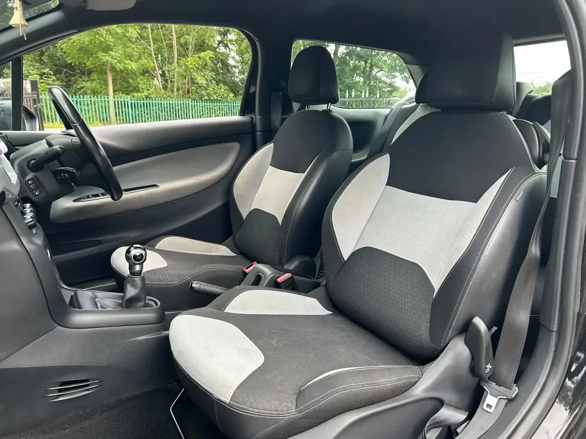 Used Citroën DS3 2014 Black Hatchback