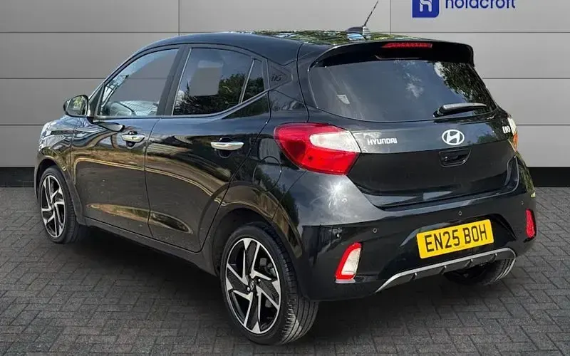 Used Hyundai i10 Premium 79 HP (58 kW) 2026 Hatchback