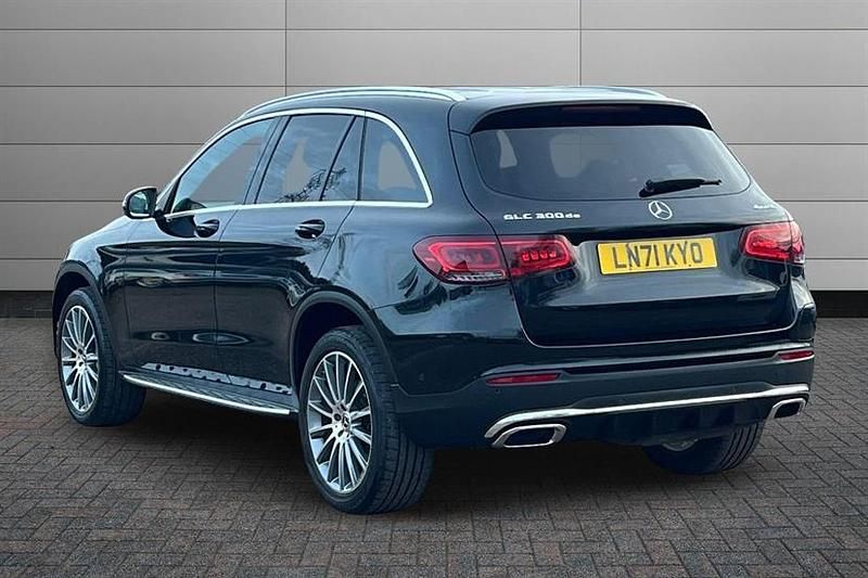 Used Mercedes GLC300 AMG Line Premium 306 HP (225 kW) 2021 Obsidian black Estate